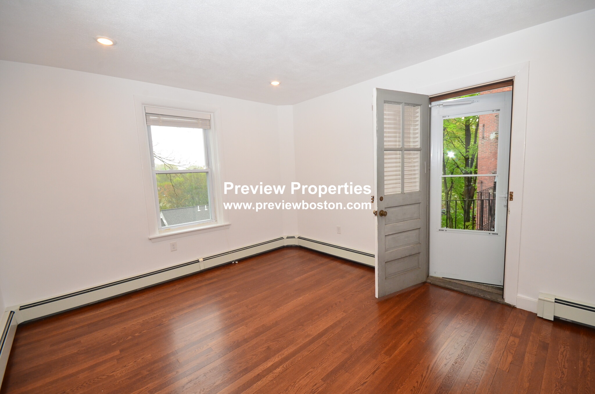 2 bed, 1 bath apartment for rent at 310 Tappan St Unit 4A, Brookline Hills — photo 2 of 15