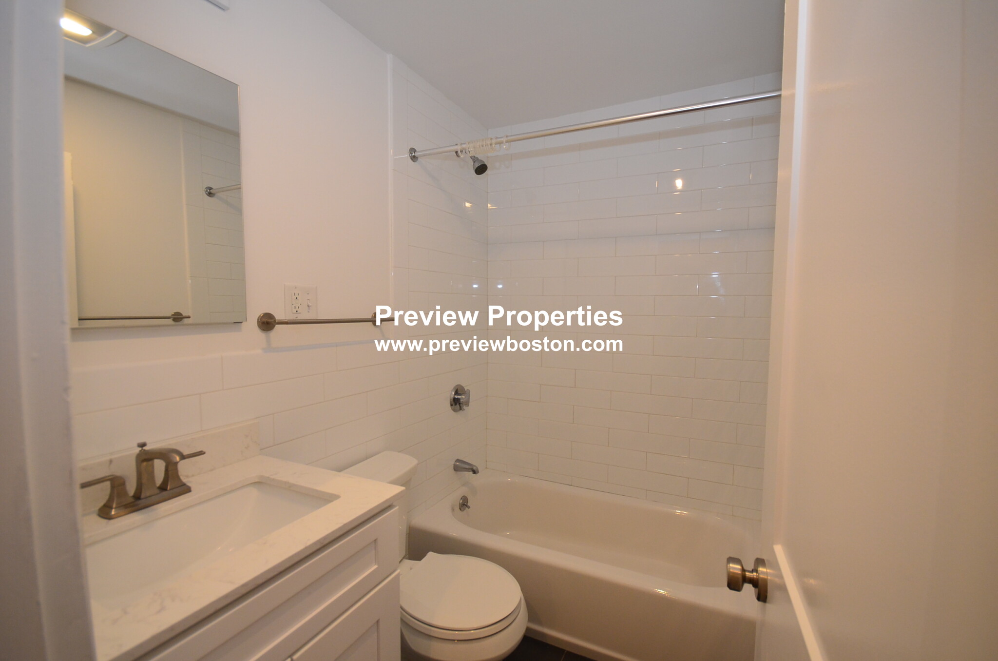 2 bed, 1 bath apartment for rent at 310 Tappan St Unit 4A, Brookline Hills — photo 4 of 15