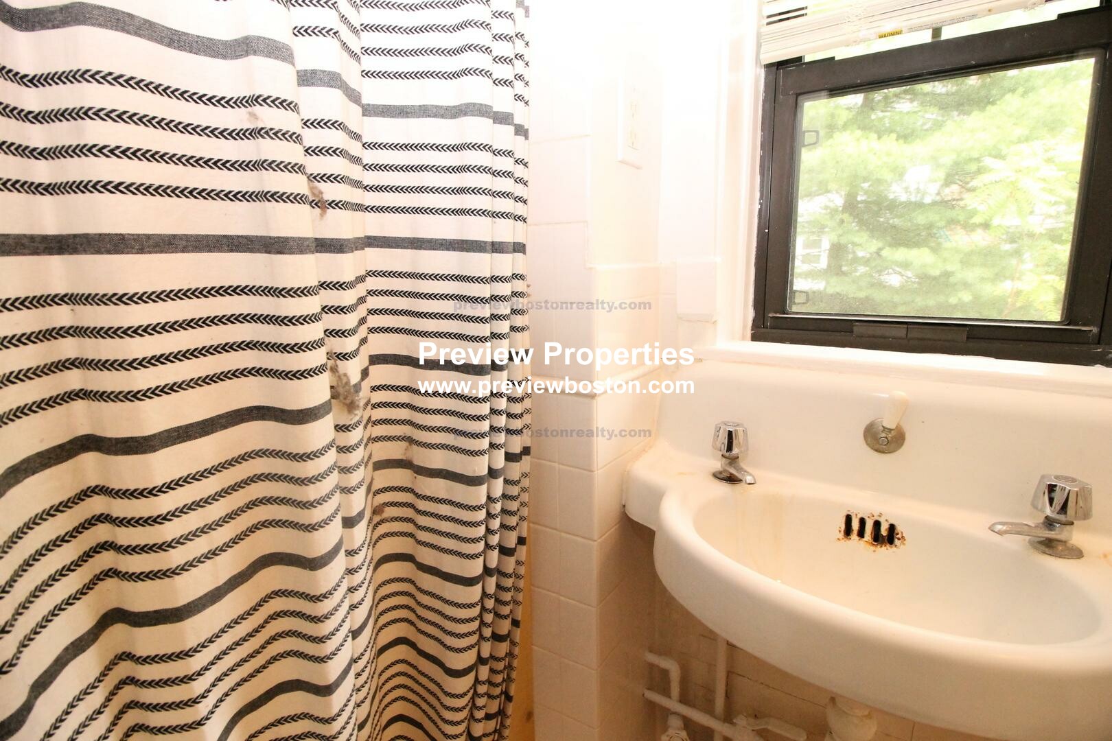 57 Cummings Rd, Brighton