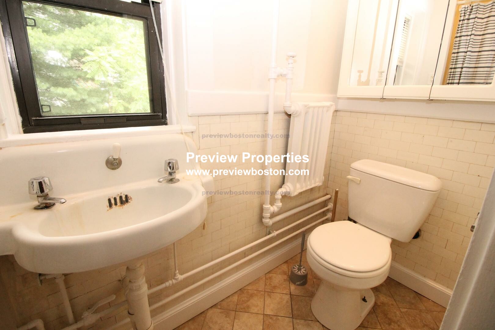 57 Cummings Rd, Brighton