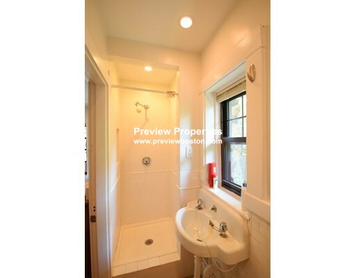 57 Cummings Rd, Brighton