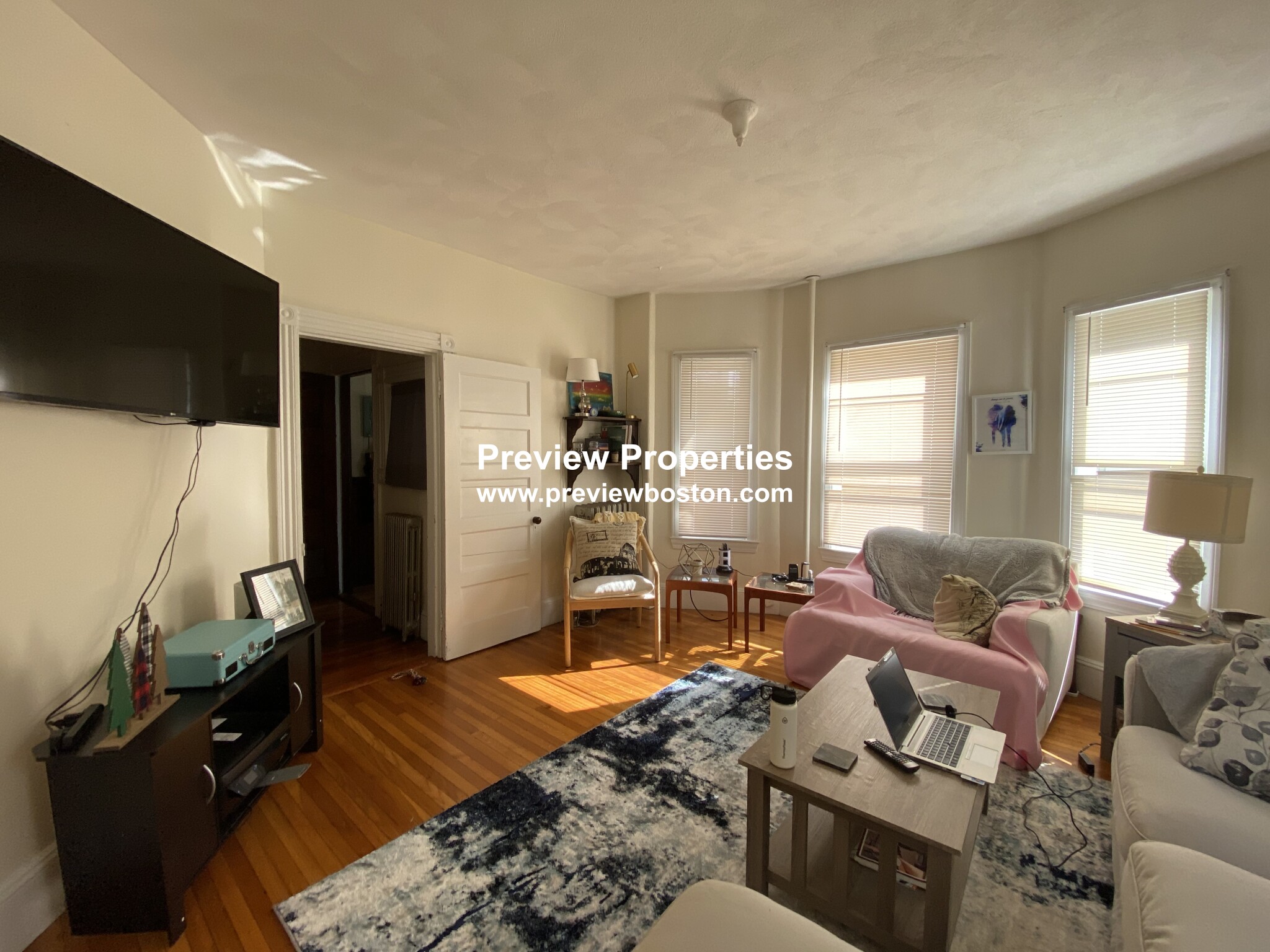 3 bed, 1 bath apartment for rent at 18 Fairbanks St Unit A, Brighton — photo 4 of 16