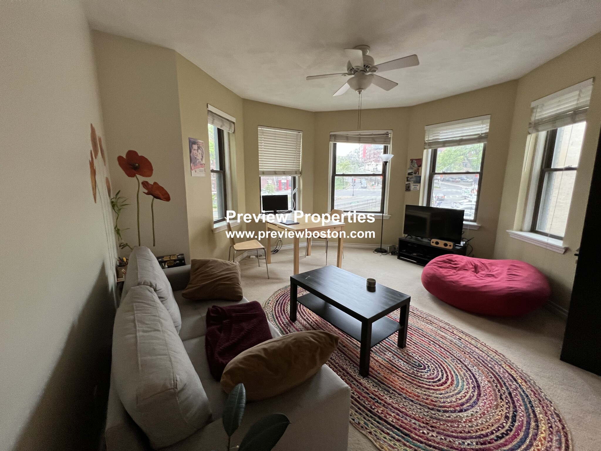 1427 Commonwealth Ave, Brighton