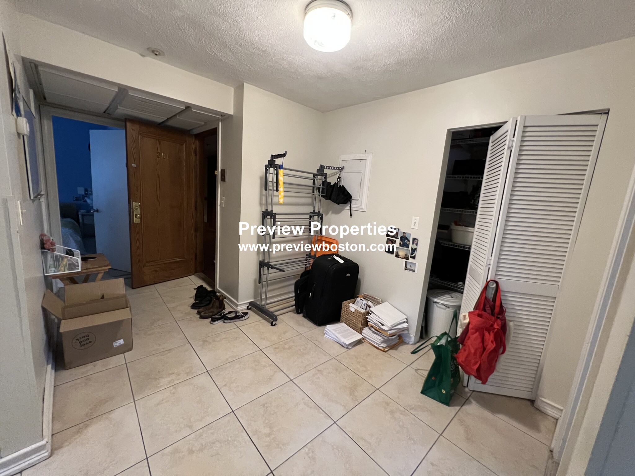 1427 Commonwealth Ave, Brighton