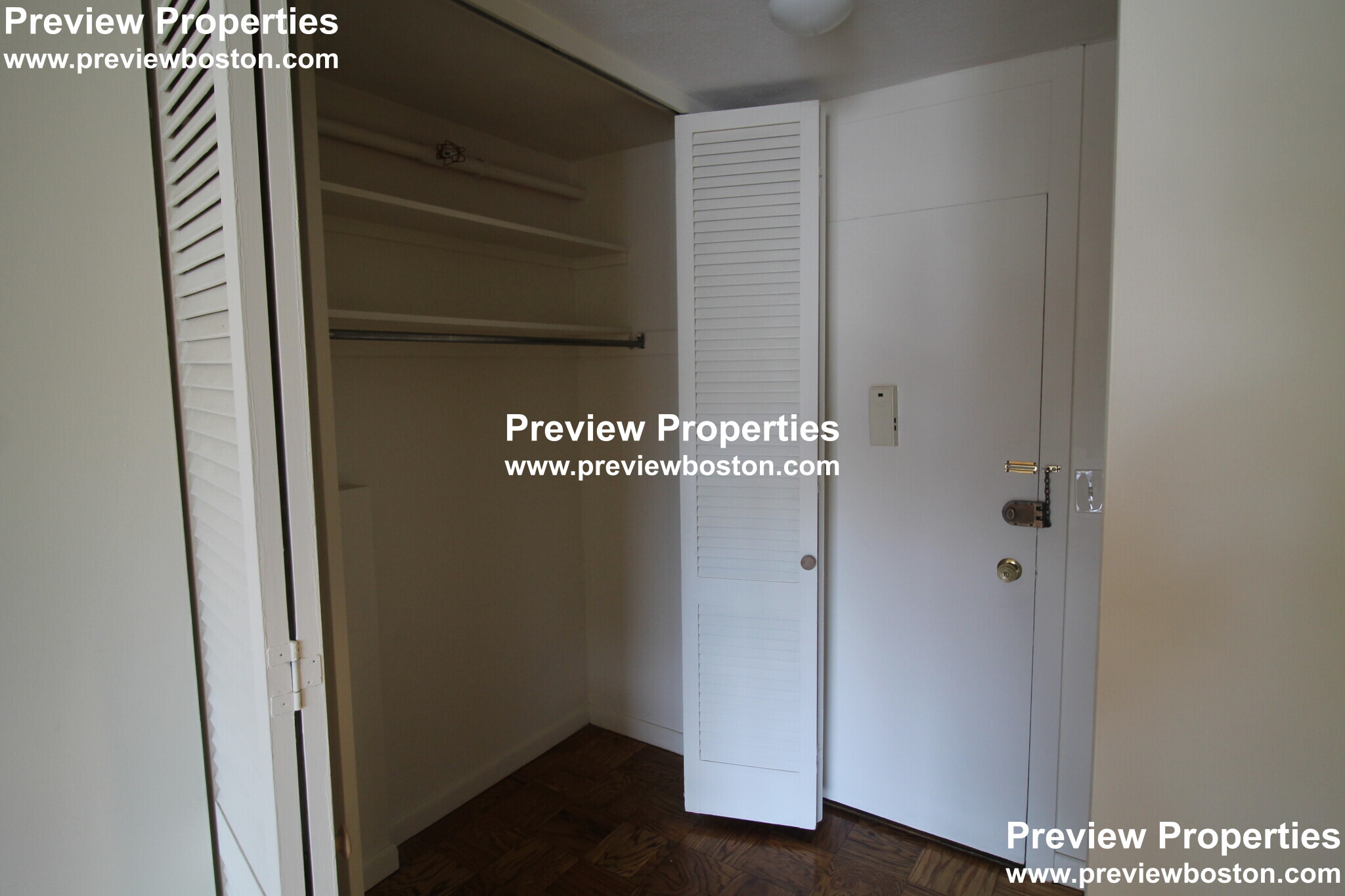 101 Monmouth St, Longwood