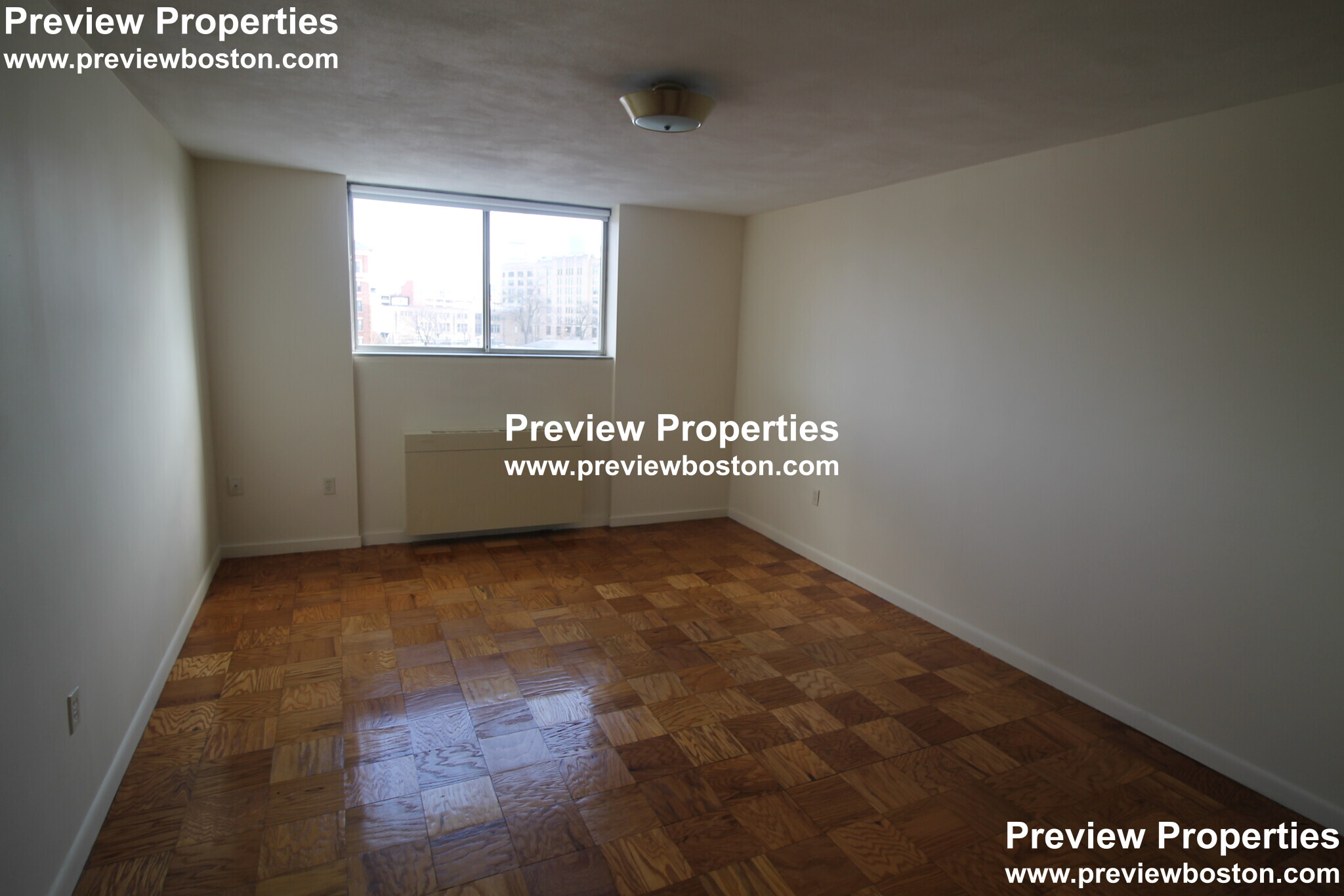 101 Monmouth St, Longwood