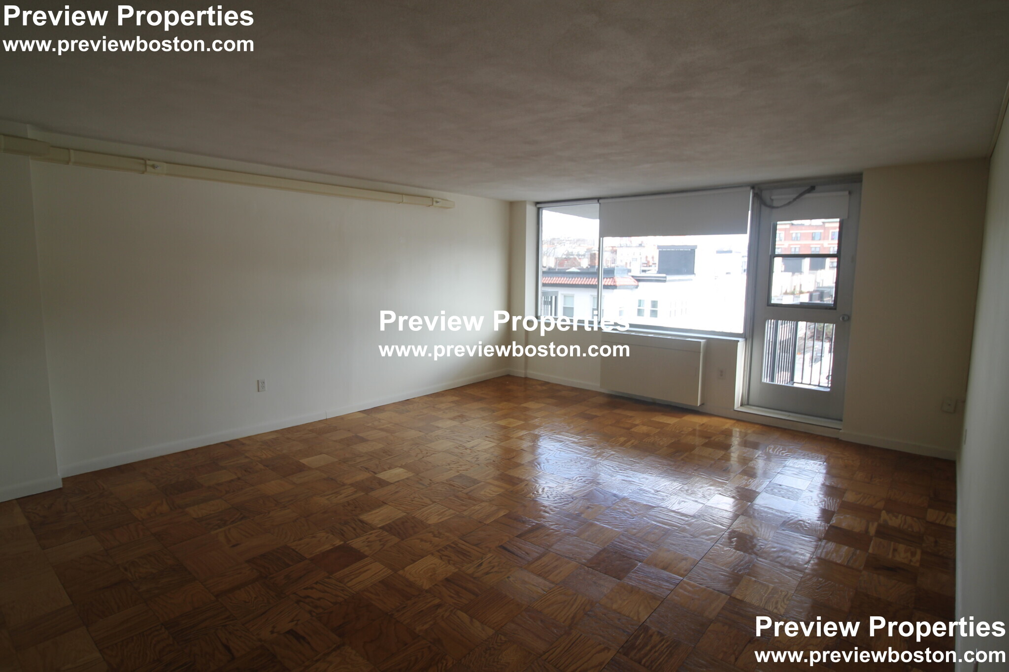 101 Monmouth St, Longwood