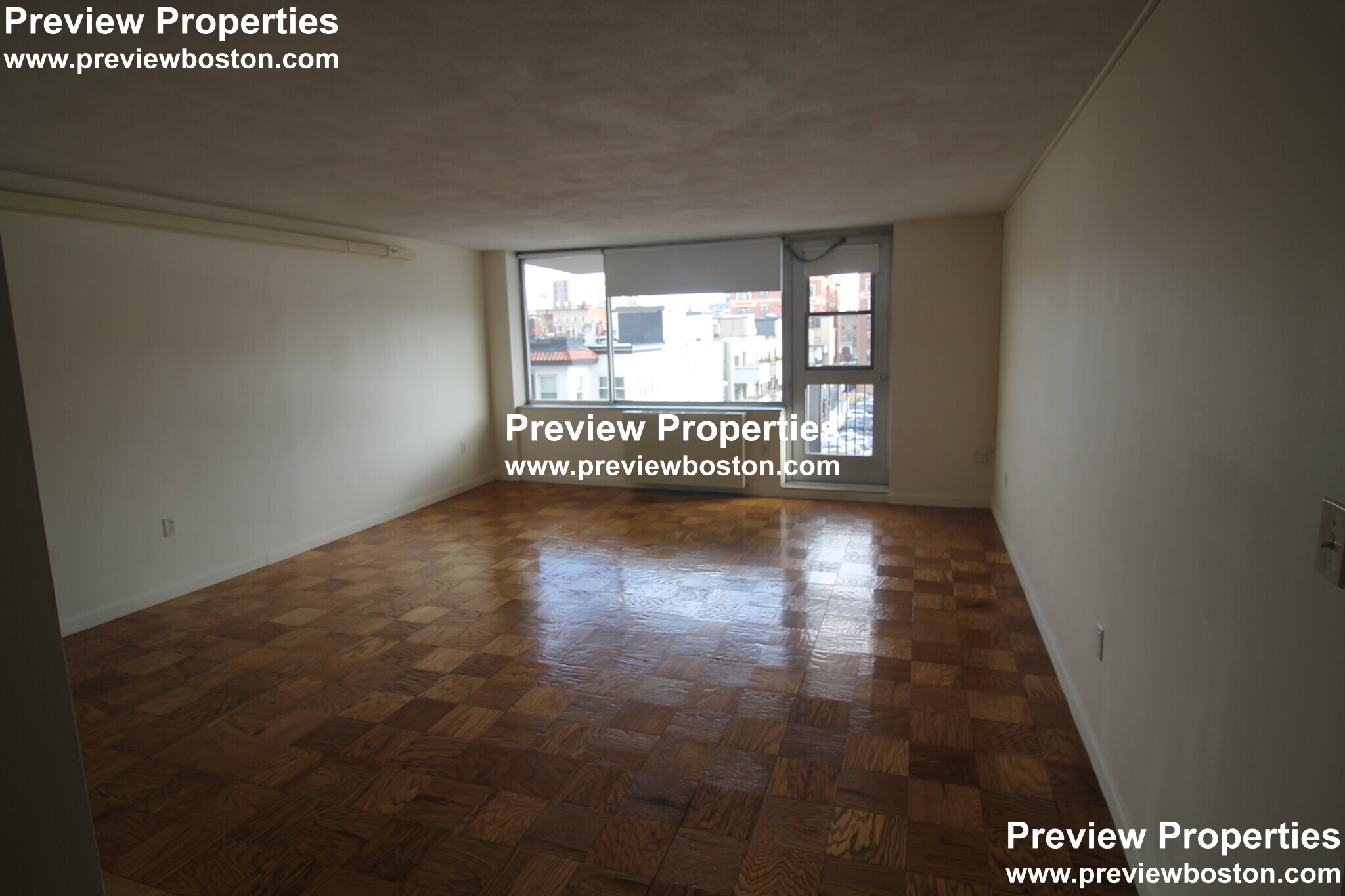 101 Monmouth St, Longwood