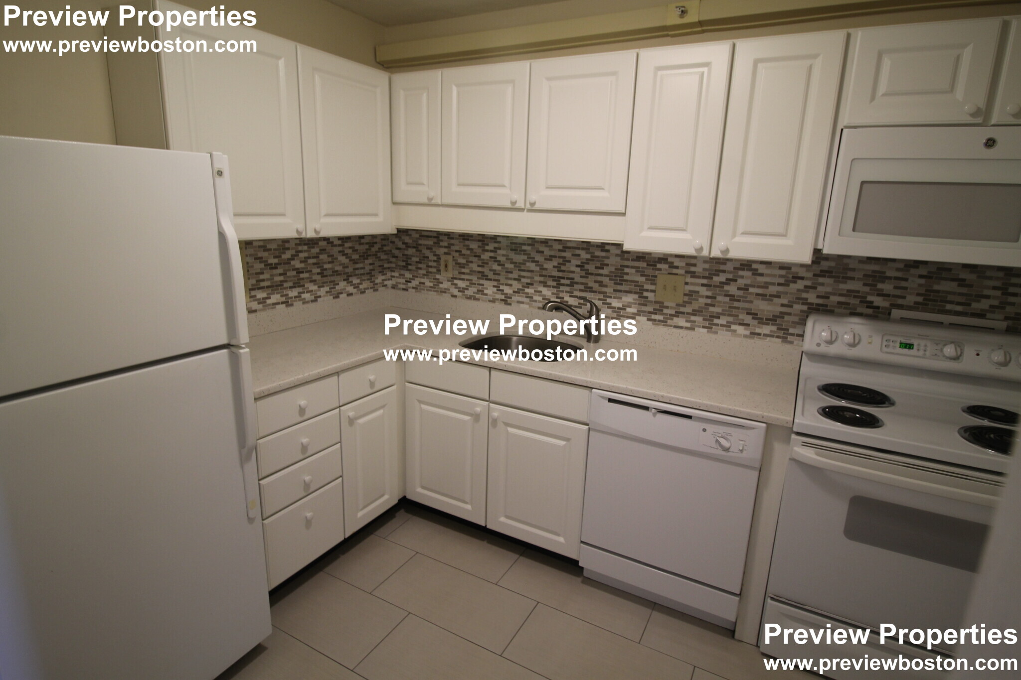 101 Monmouth St, Longwood