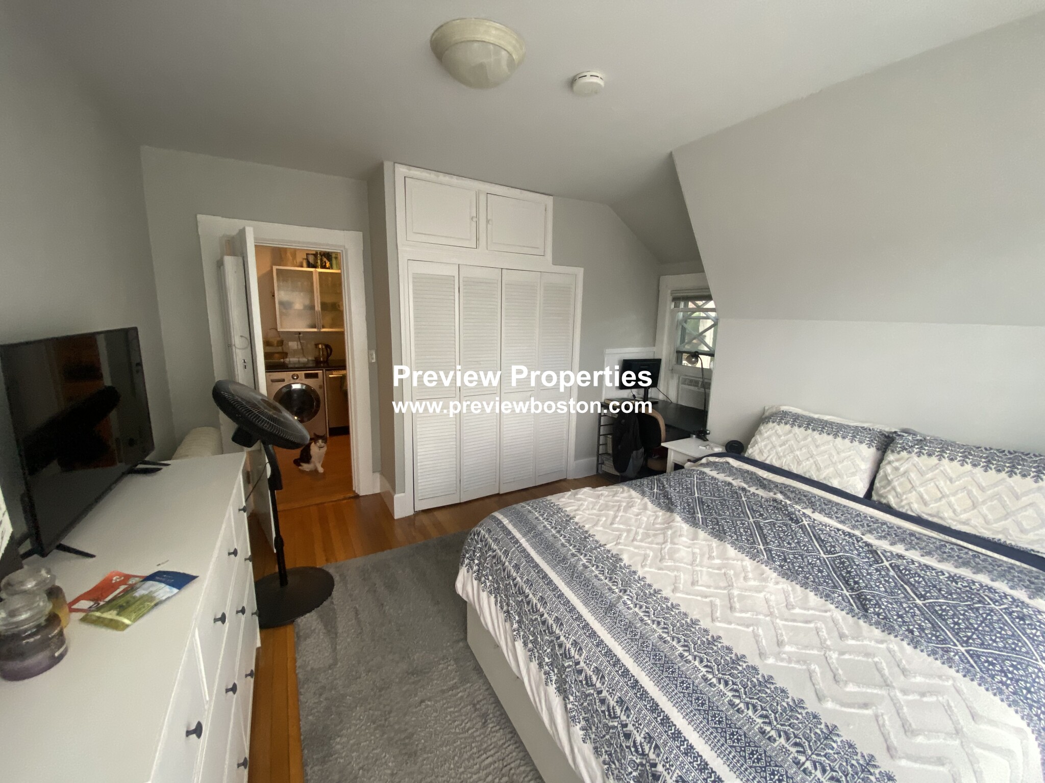 1 split bed, 1 bath apartment for rent at 15 Braemore Rd Unit 5A, Brighton — photo 4 of 9