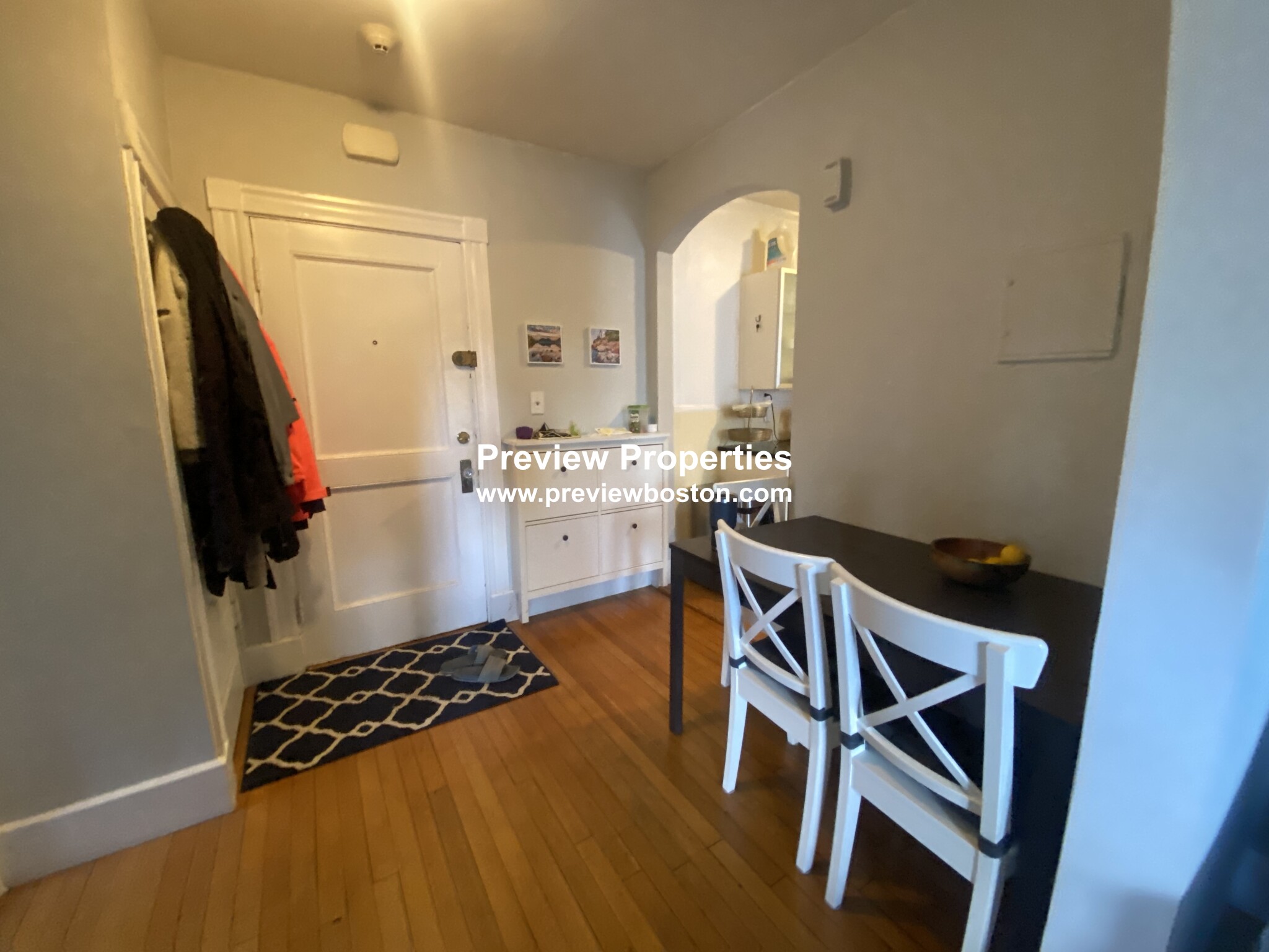1 split bed, 1 bath apartment for rent at 15 Braemore Rd Unit 5A, Brighton — photo 7 of 9
