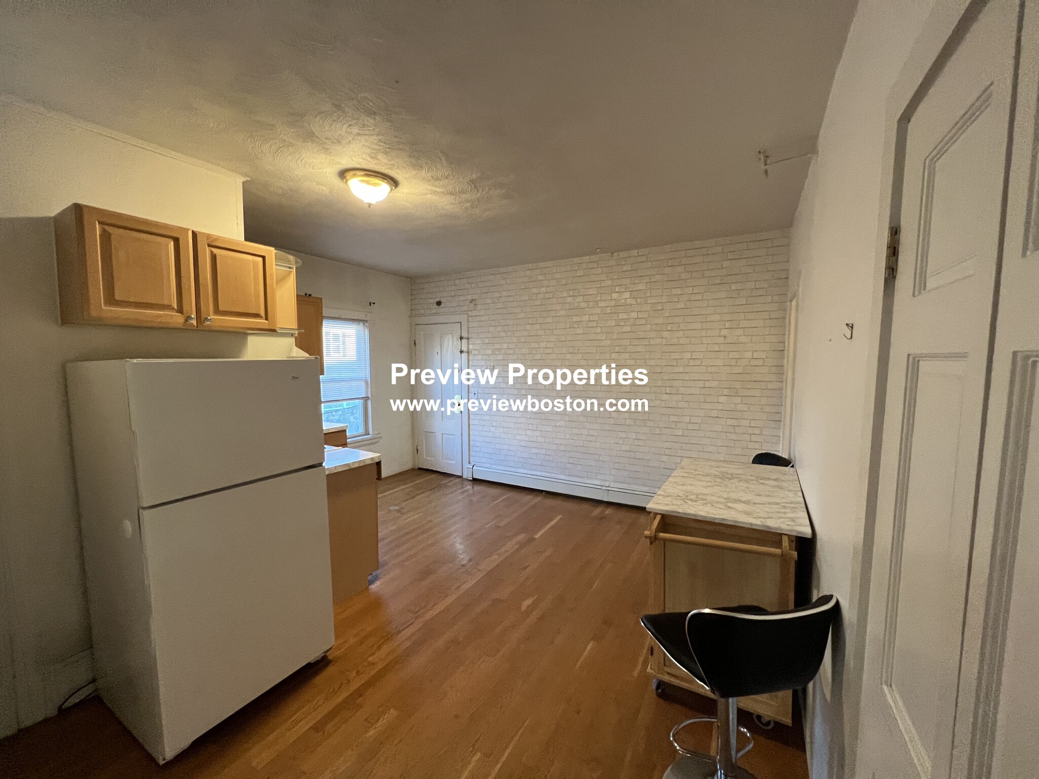 11 Snow St, Brighton