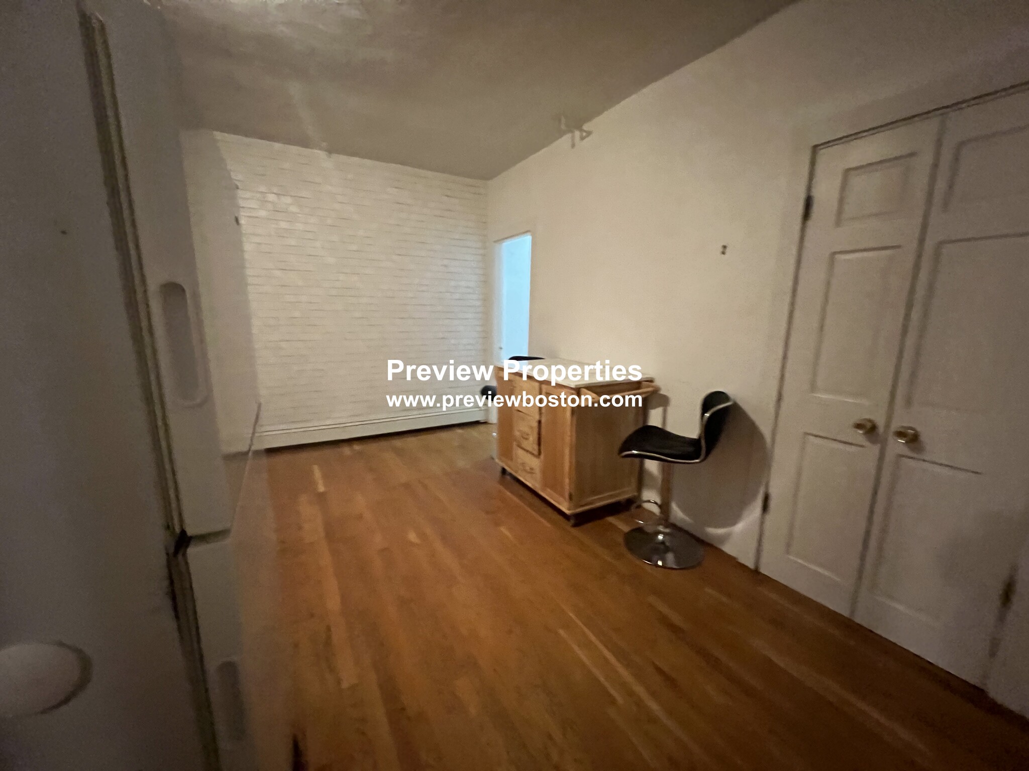 11 Snow St, Brighton