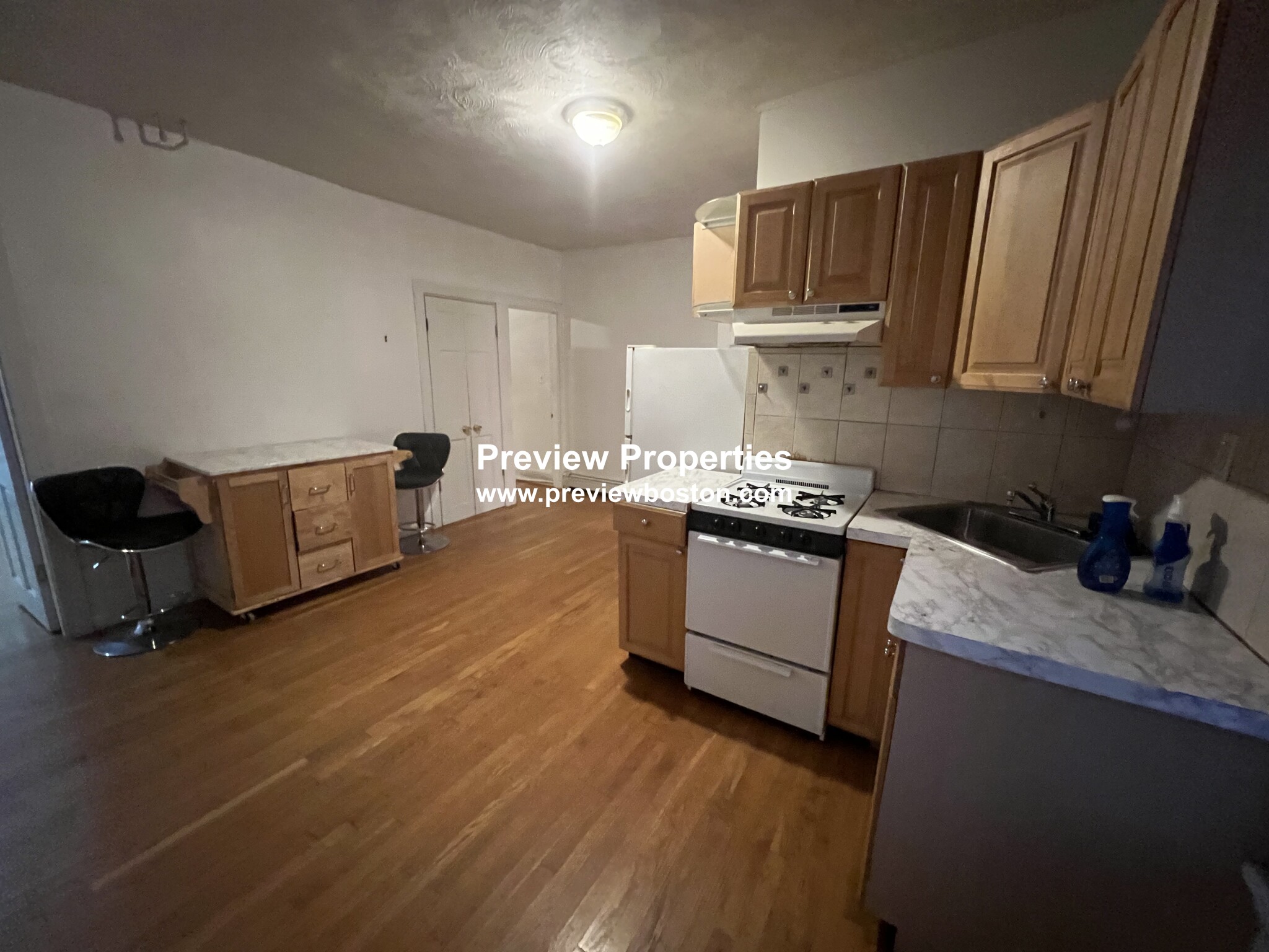 11 Snow St, Brighton