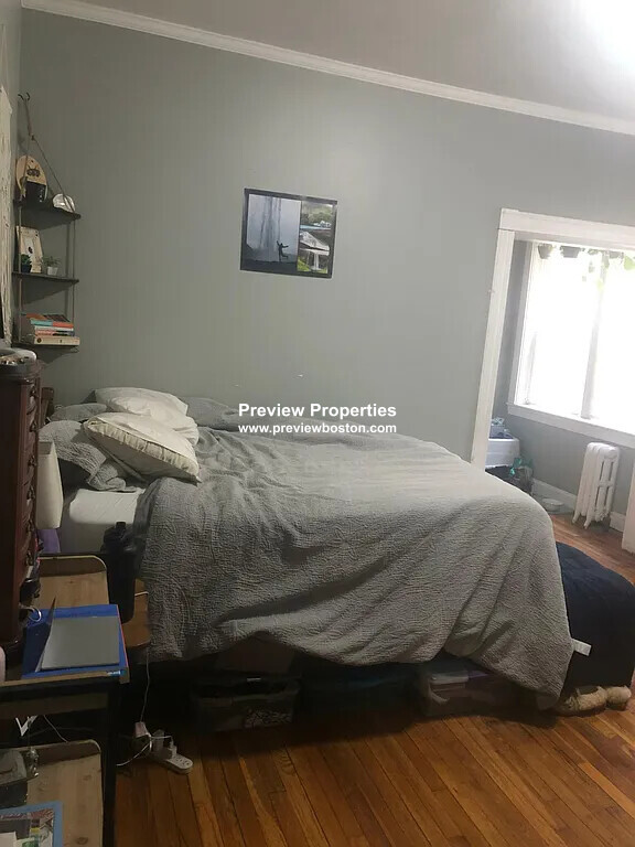 1637 Commonwealth Ave, Brighton