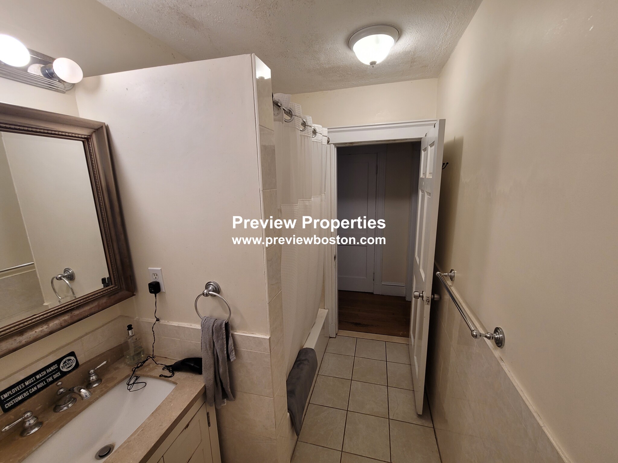 28 Manet Rd, Chestnut Hill