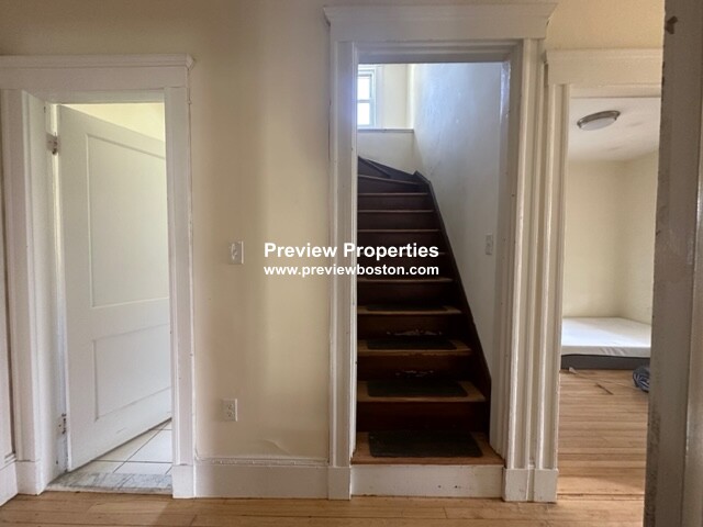4 bed, 2 bath apartment for rent at 41 Hunnewell Ave Unit 2A, Brighton — photo 21 of 31