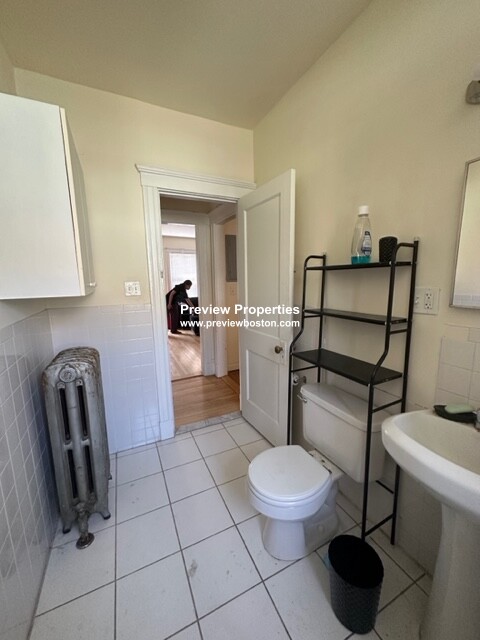 4 bed, 2 bath apartment for rent at 41 Hunnewell Ave Unit 2A, Brighton — photo 26 of 31