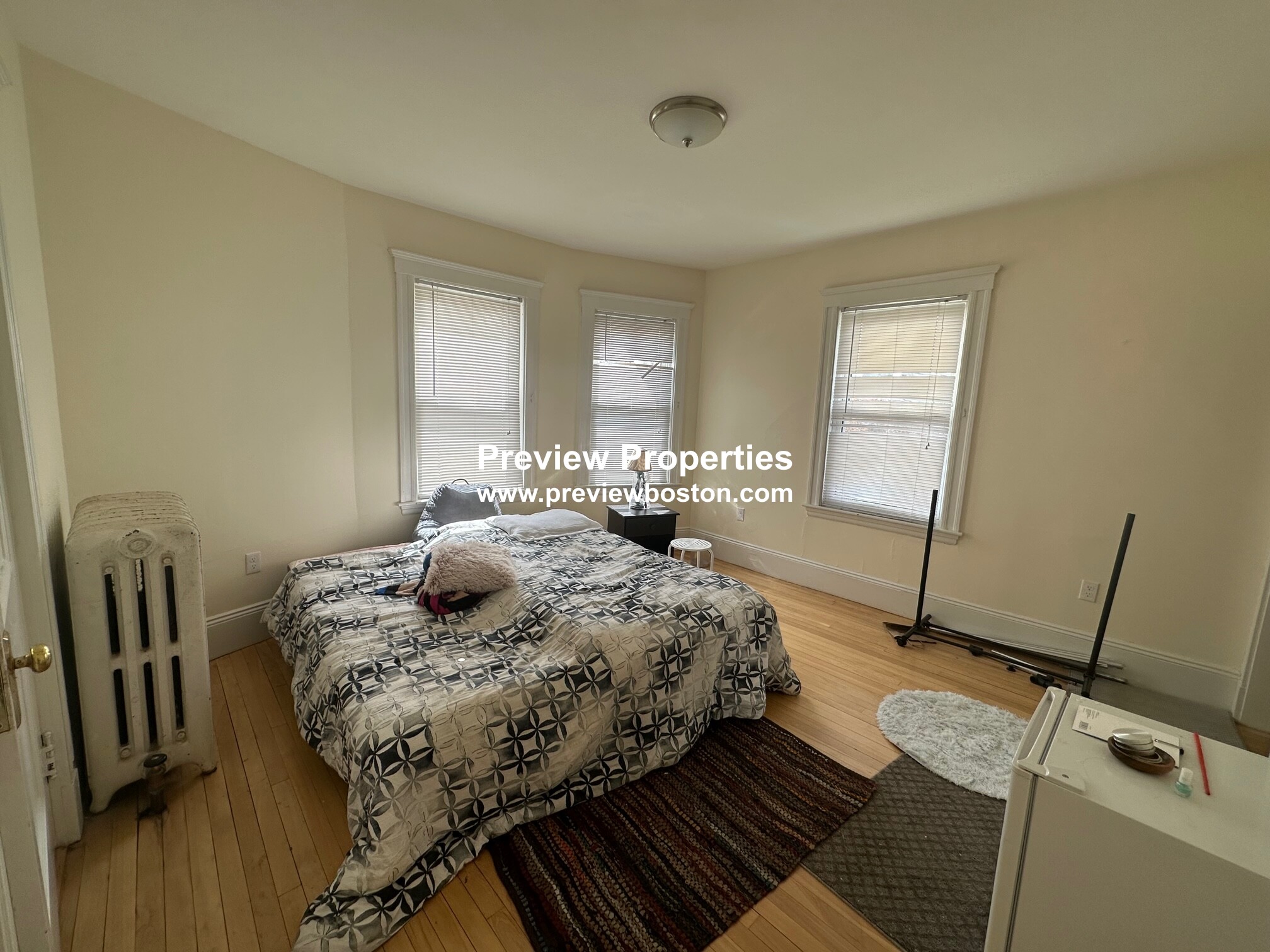 4 bed, 2 bath apartment for rent at 41 Hunnewell Ave Unit 2A, Brighton — photo 4 of 31