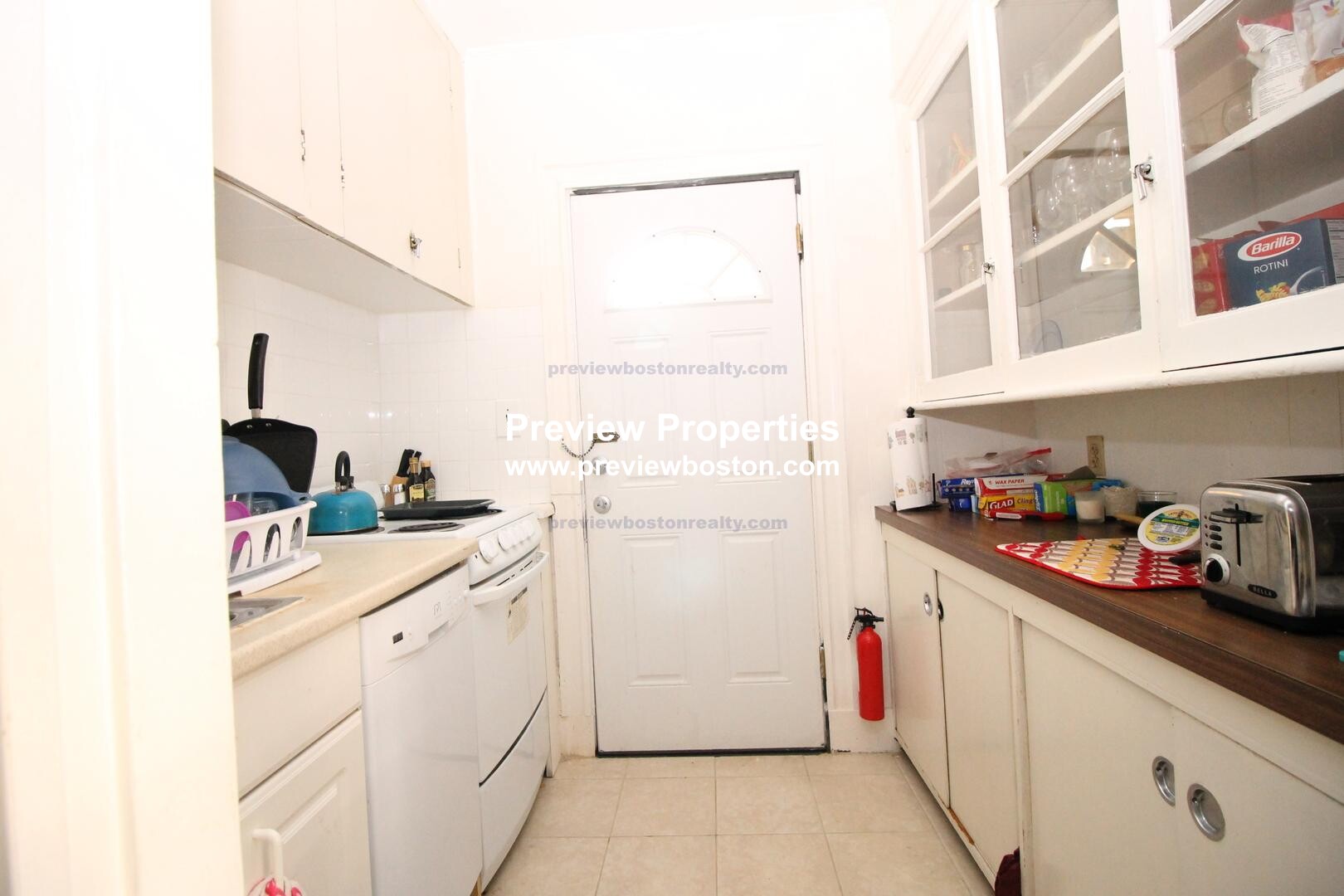 1 bed, 1 bath apartment for rent at 20 Oak Square Ave Unit 1A, Brighton — photo 3 of 11