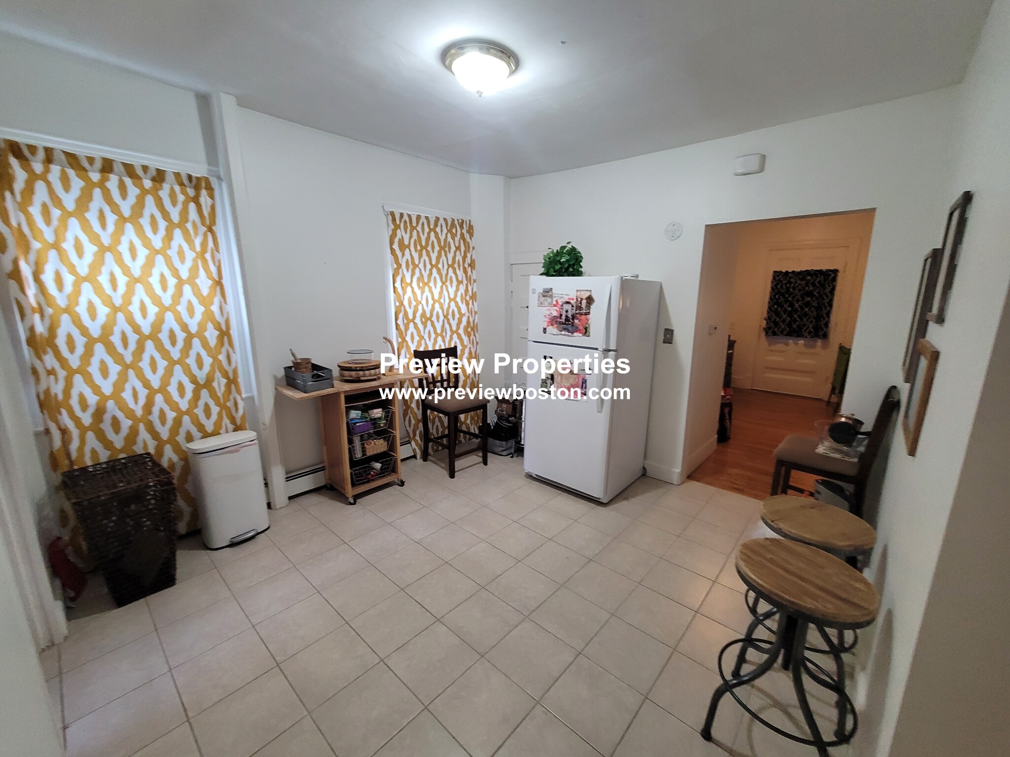 1 bed, 1 bath apartment for rent at 20 Oak Square Ave Unit 1A, Brighton — photo 2 of 11