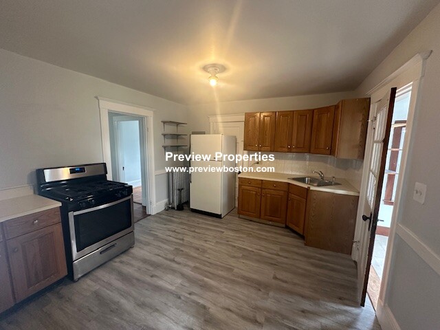 2 split bed, 1 bath apartment for rent at 80 Chestnut Hill Ave Unit A, Brighton — photo 23 of 39