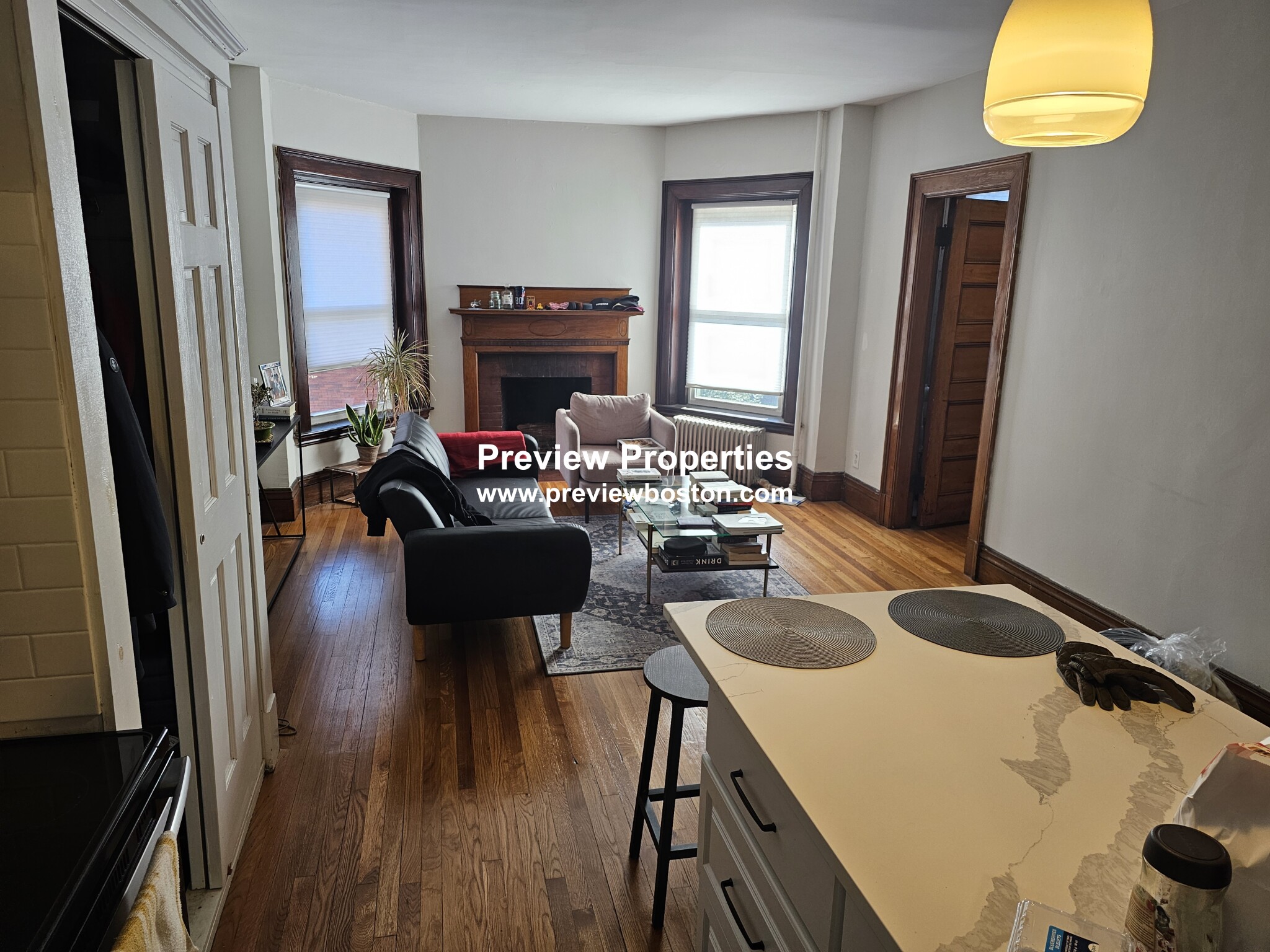 849 Beacon St, Fenway