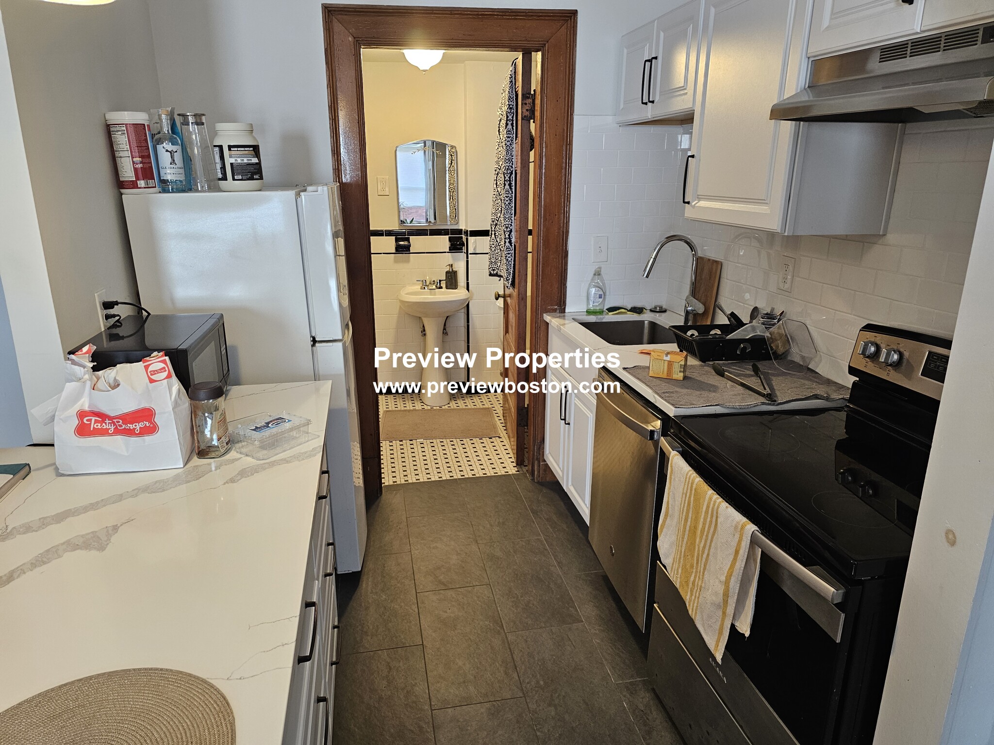 849 Beacon St, Fenway