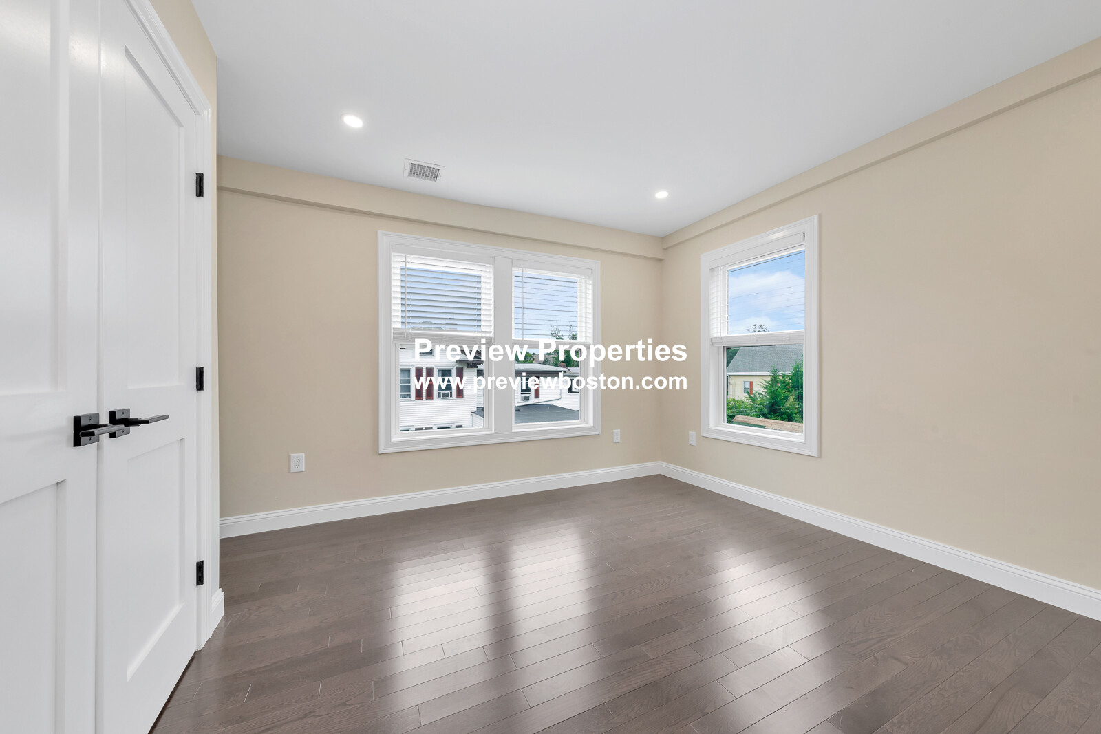 73-75 Lexington St, Waltham