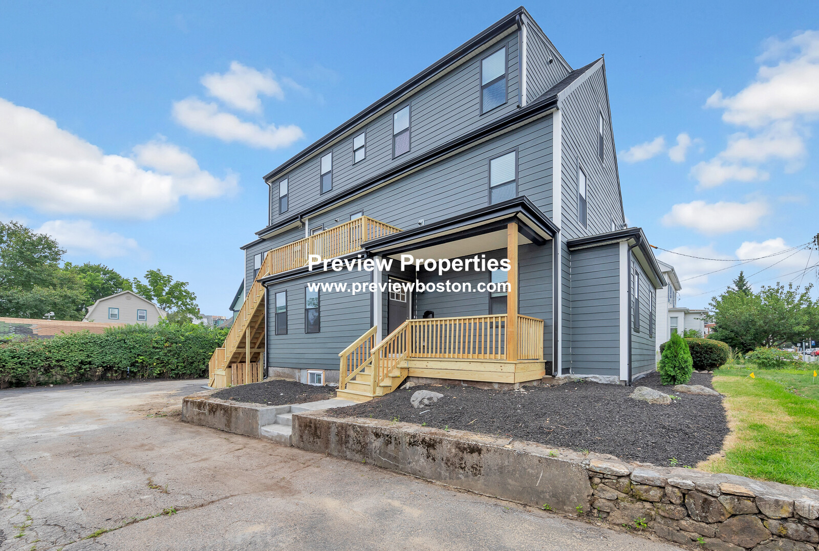 73-75 Lexington St, Waltham