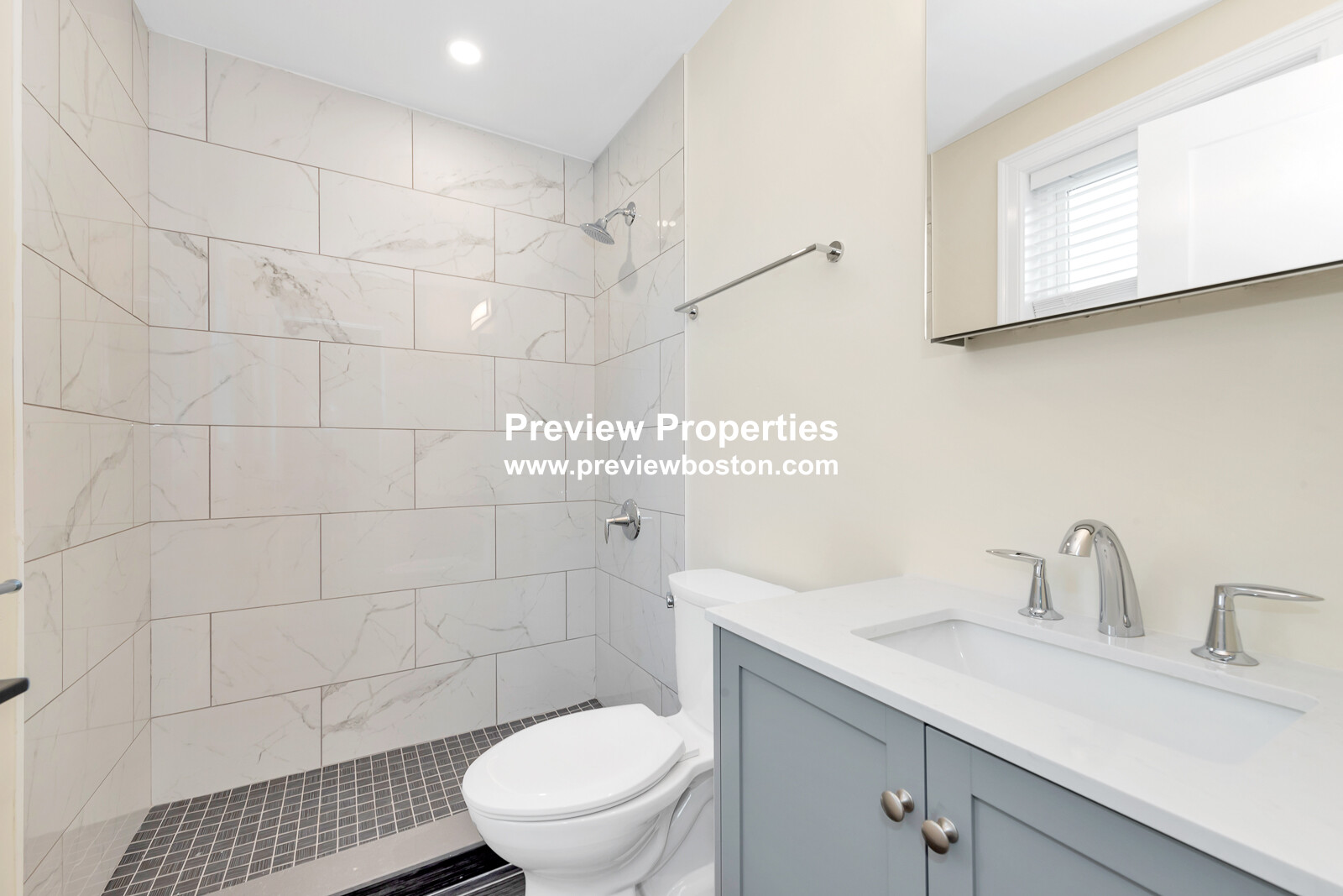 73-75 Lexington St, Waltham