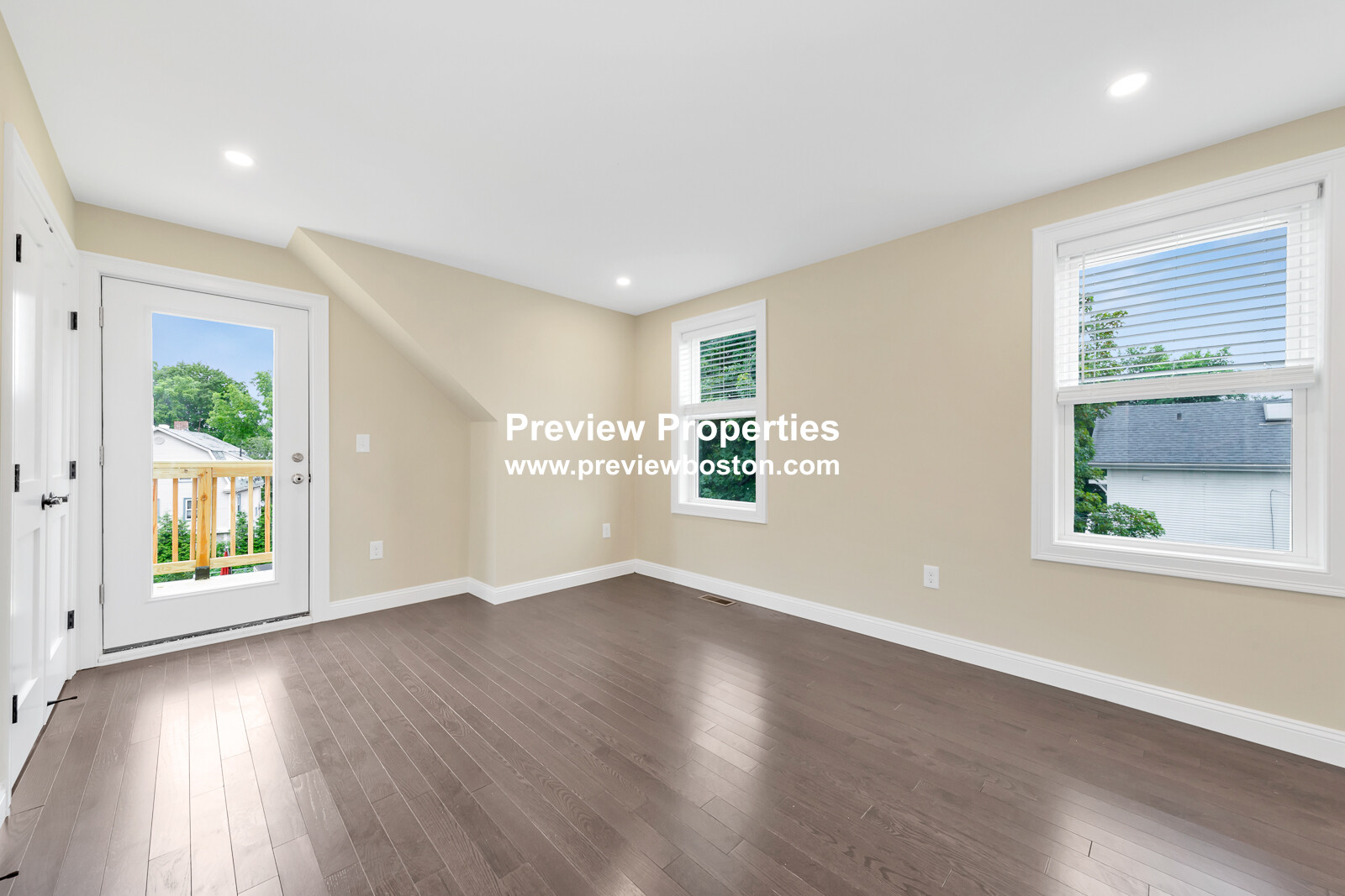 73-75 Lexington St, Waltham