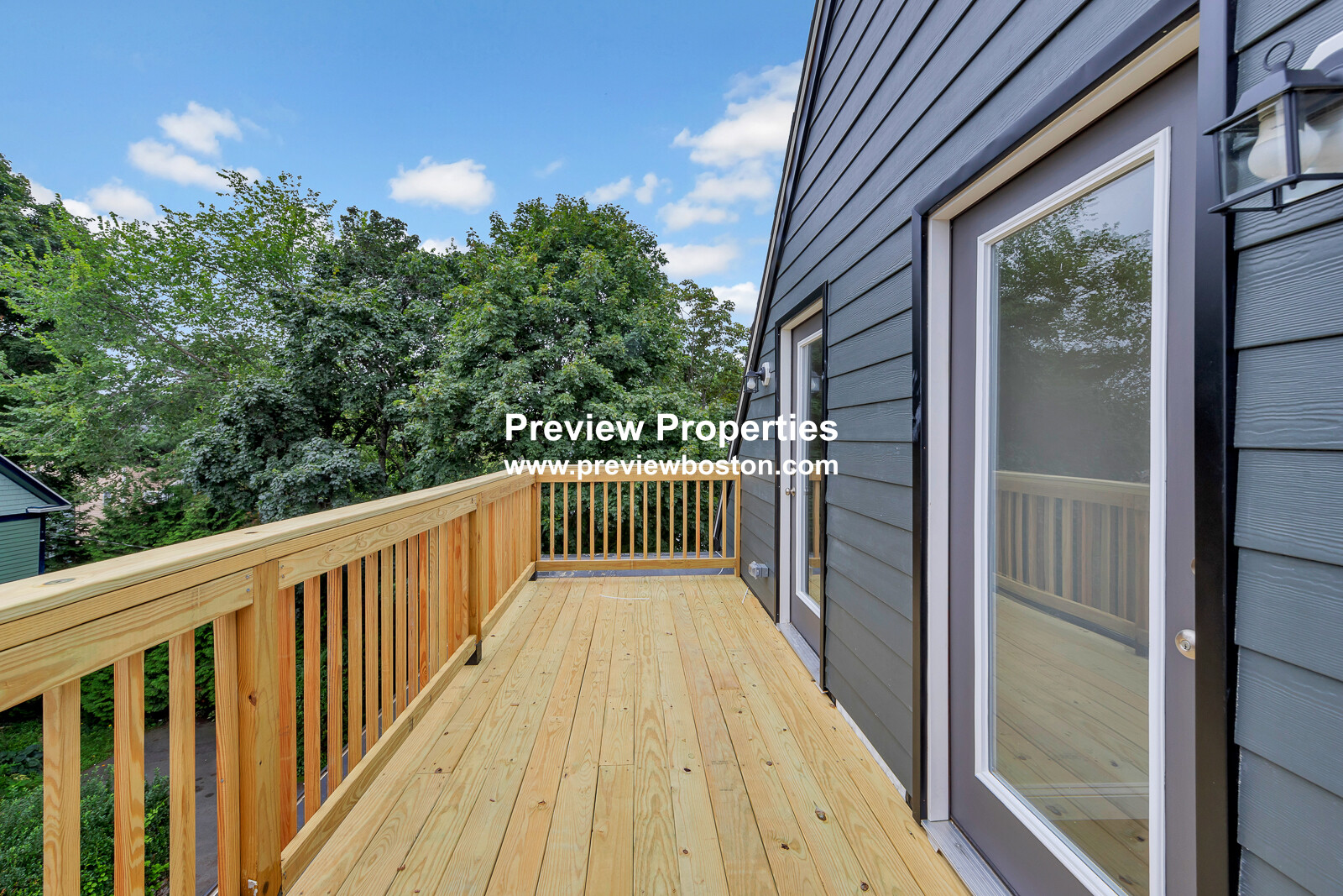 73-75 Lexington St, Waltham