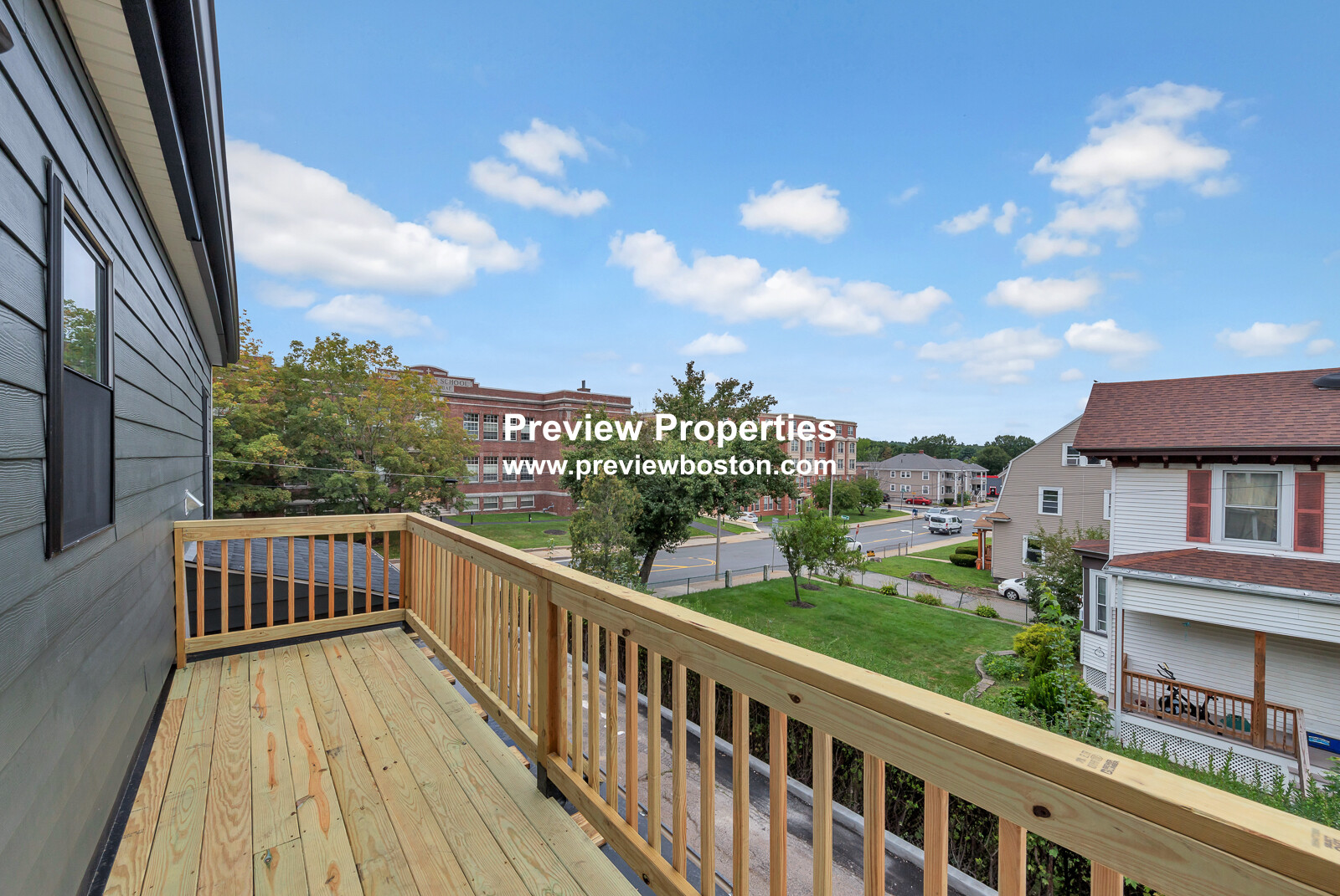 73-75 Lexington St, Waltham