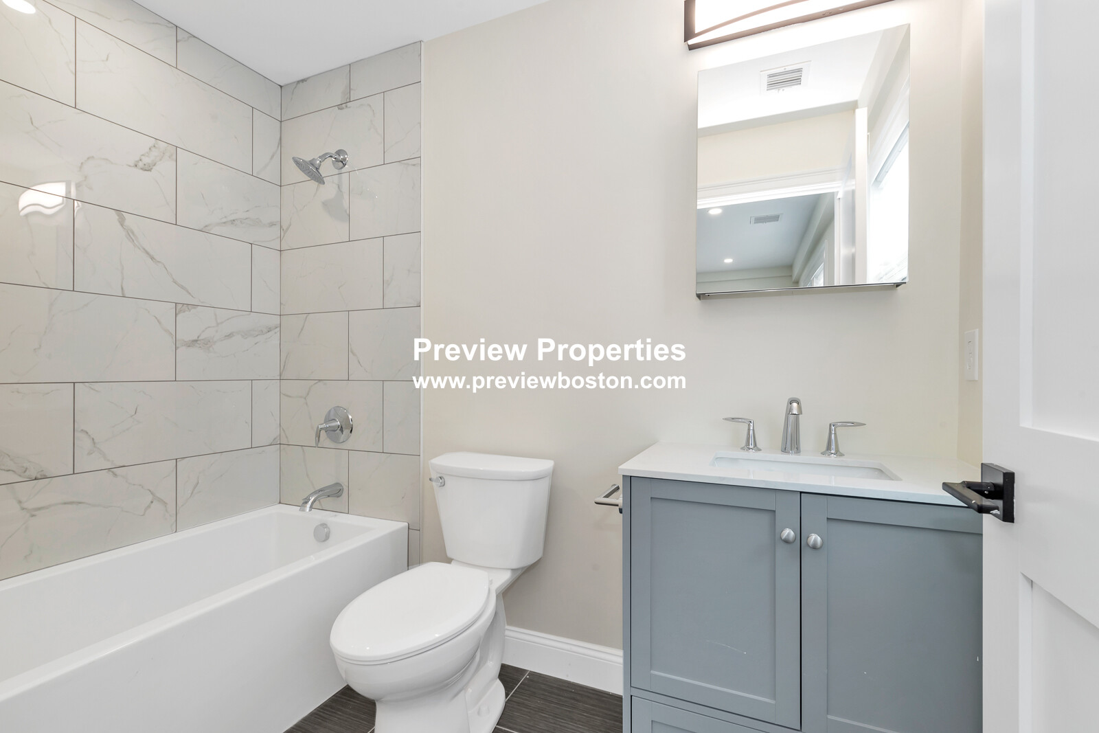 73-75 Lexington St, Waltham