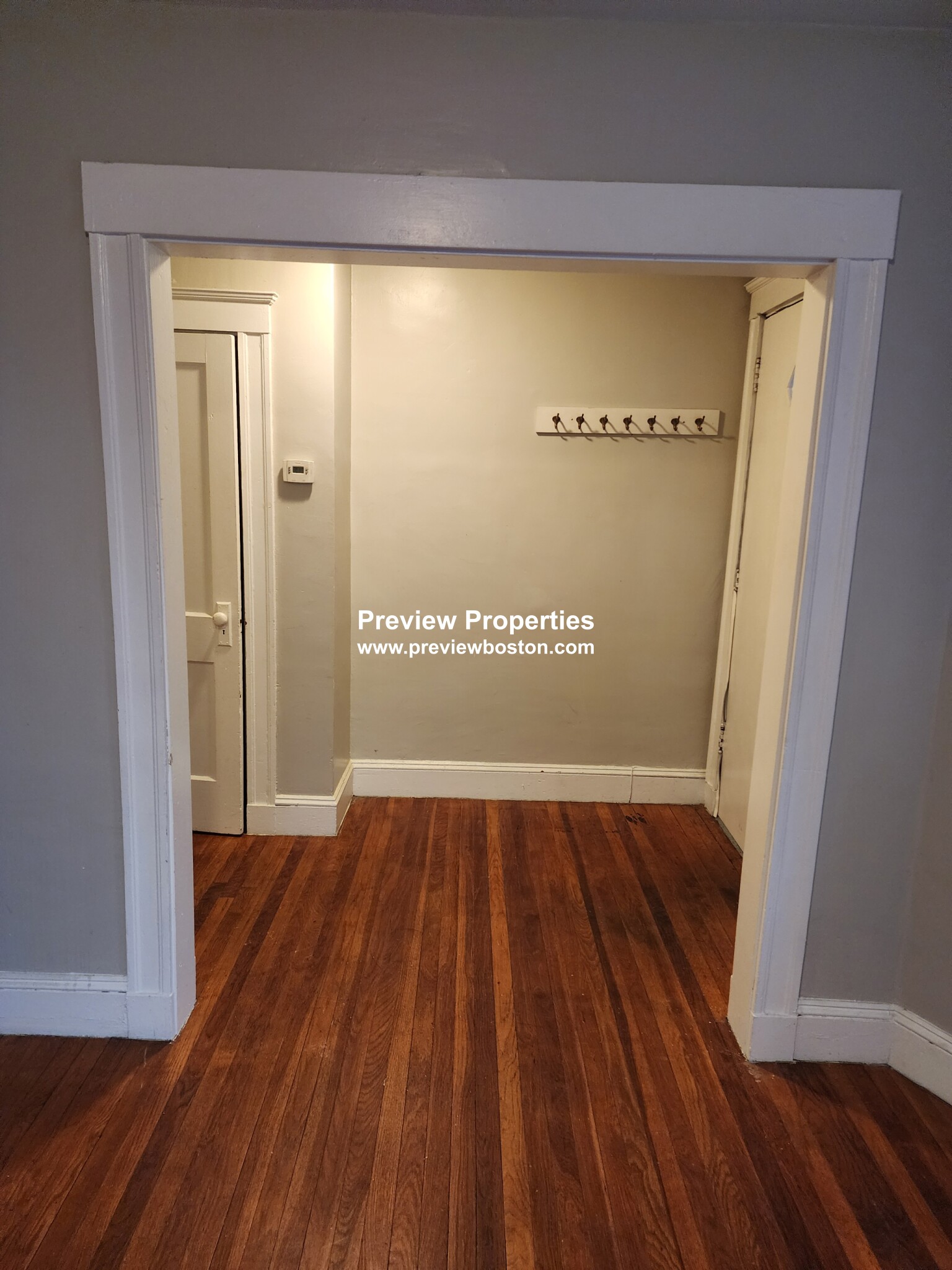 8 Woodside Ave, Jamaica Plain