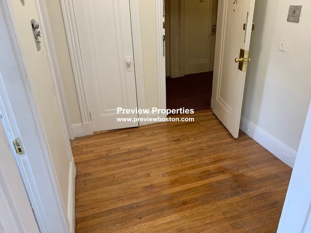 1191 Boylston St, Fenway