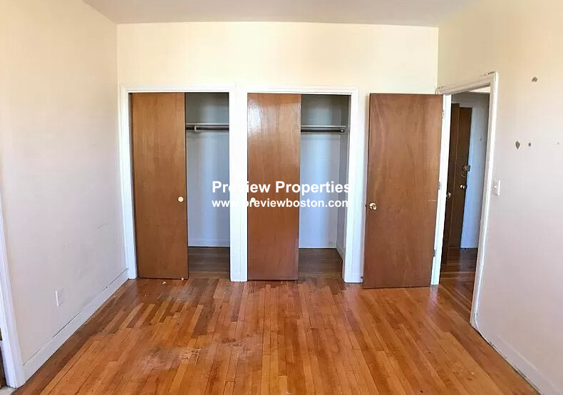 64 Brighton Ave, Allston