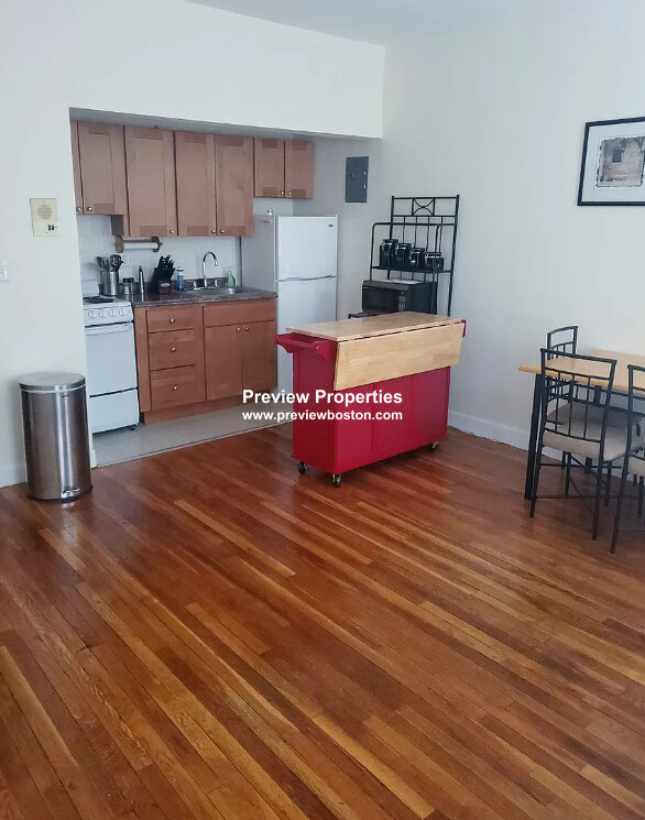 64 Brighton Ave, Allston