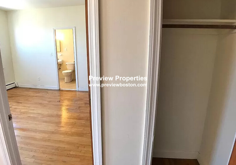 64 Brighton Ave, Allston