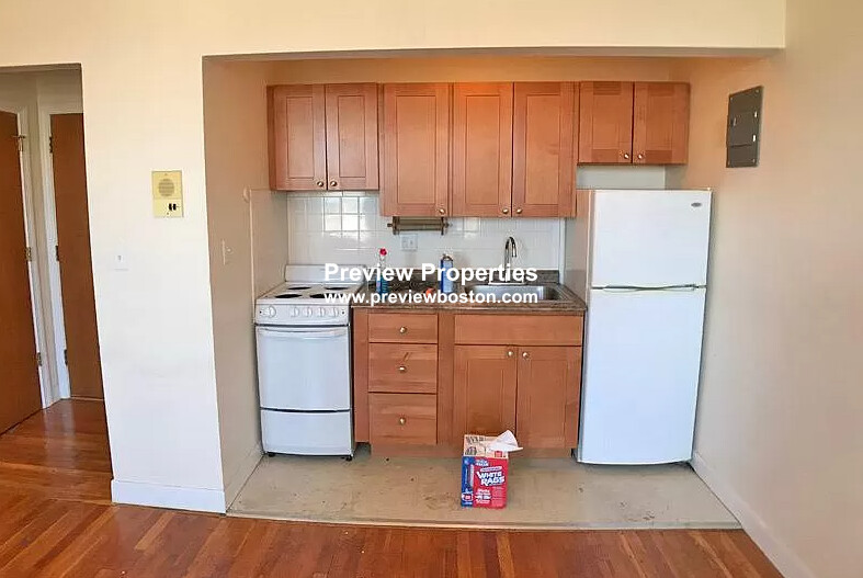 64 Brighton Ave, Allston