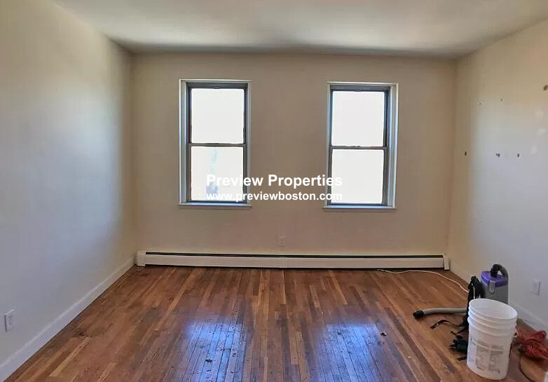 64 Brighton Ave, Allston