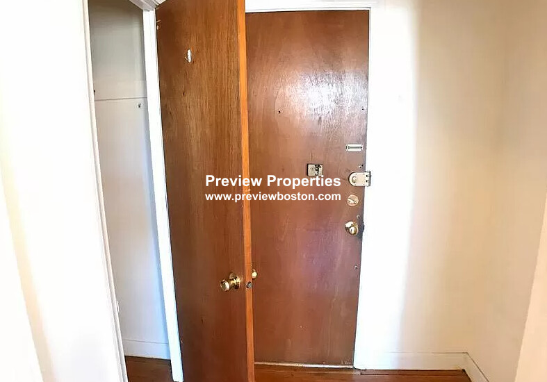 64 Brighton Ave, Allston