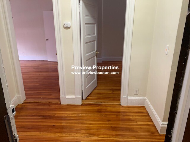 7 Mount Hood Rd, Brighton