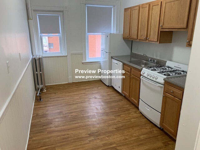 7 Mount Hood Rd, Brighton