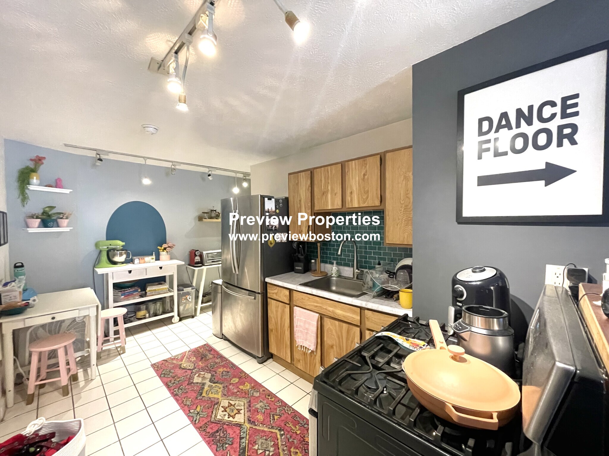 525 E 3rd, South Boston