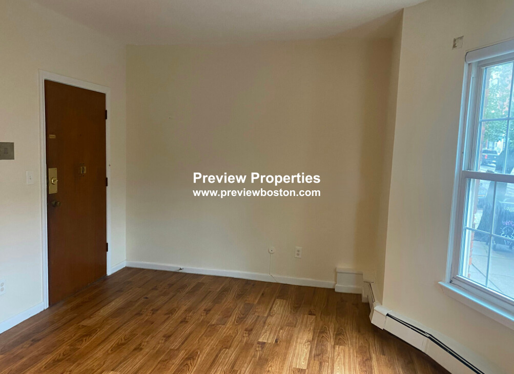 54 South Huntington Ave, Jamaica Plain