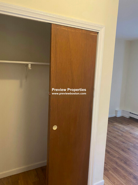 54 South Huntington Ave, Jamaica Plain