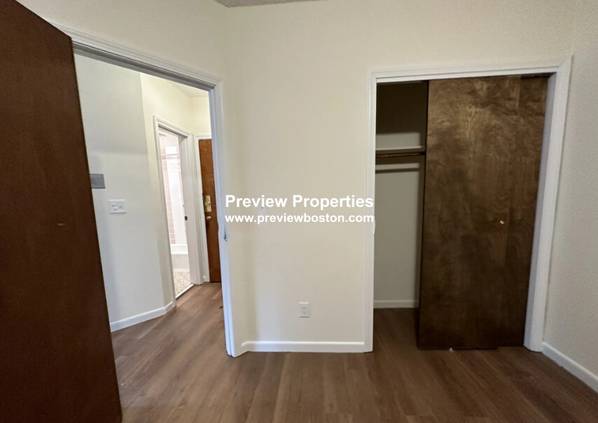 54 South Huntington Ave, Jamaica Plain