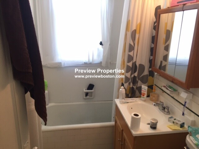 1634 Commonwealth Ave, Brighton